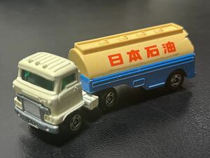 トミカ　Tomica 日野　セミトレーラー　日本石油　タンクローリー　日本製 Made in Japan ミニカー