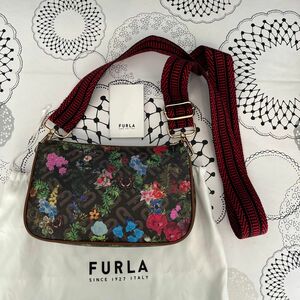 FURLA フルラ　ショルダーバッグ　ポーチ