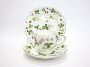 【2-16】 WEDGWOOD ウェッジウッド ワイルドストロベリー トリオ カップ＆ソーサー ケーキプレート