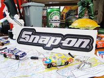 スナップオン　ステッカー（シルバーロゴ） ■ アメリカン雑貨 アメリカ雑貨 Snap-on グッズ 車 シール ブランド デカール 男前_画像1