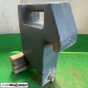 滋賀 《7》クボタ トラクター用 フロント ウェイト 25kg パーツ 重り 中古の画像1