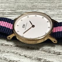 211-0032 Daniel Wellington ダニエルウェリントン O26R6 レディース腕時計 ナイロンベルト 電池切れ 動作未確認 替えベルト付き_画像4