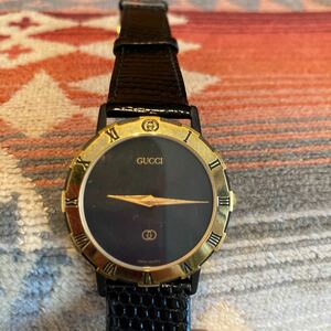 GUCCI グッチ 腕時計 8200M 箱付き