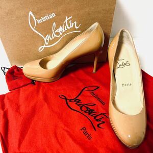 【新品同様/付属品あり】Christian Louboutin クリスチャン ルブタン　エナメルパンプス ヒール9cm 351/2 22.5cm ベージュ ＊CI