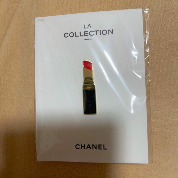 新品　CHANEL 非売品　ノベルティー　口紅型　ピン　ブローチ CHANEL シャネル ノベルティ ピンバッジ