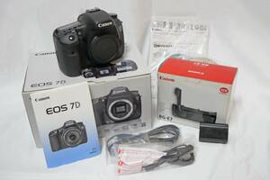 CANON EOS 7D 純正バッテリーグリップ　BG-E7 付き