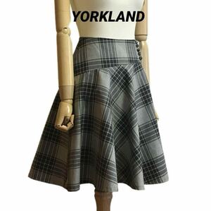 Yorkland チェック フレア スカート