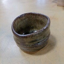 道泉窯 加藤寿逸 ぐい呑み 猪口 陶磁器 飾り物 酒器 高さ4.5cm×幅5.8cm 当時物 食器 長期保管_画像3