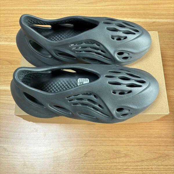 adidas YEEZY Foam Runner "Carbon" 28.5cm