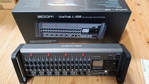 売り切り 新品未使用 ZOOM LiveTrak L-20R 20CHデジタルミキサー マルチトラックレコーダー