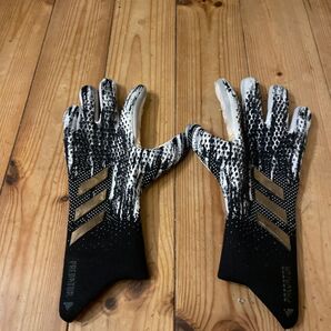 Predatorキーパーグローブ9号 訳有り