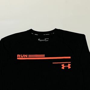 UNDER ARMOUR アンダーアーマー // HEATGEAR ヒートギア 長袖 プリント ランニング Tシャツ (黒) サイズ Sの画像3