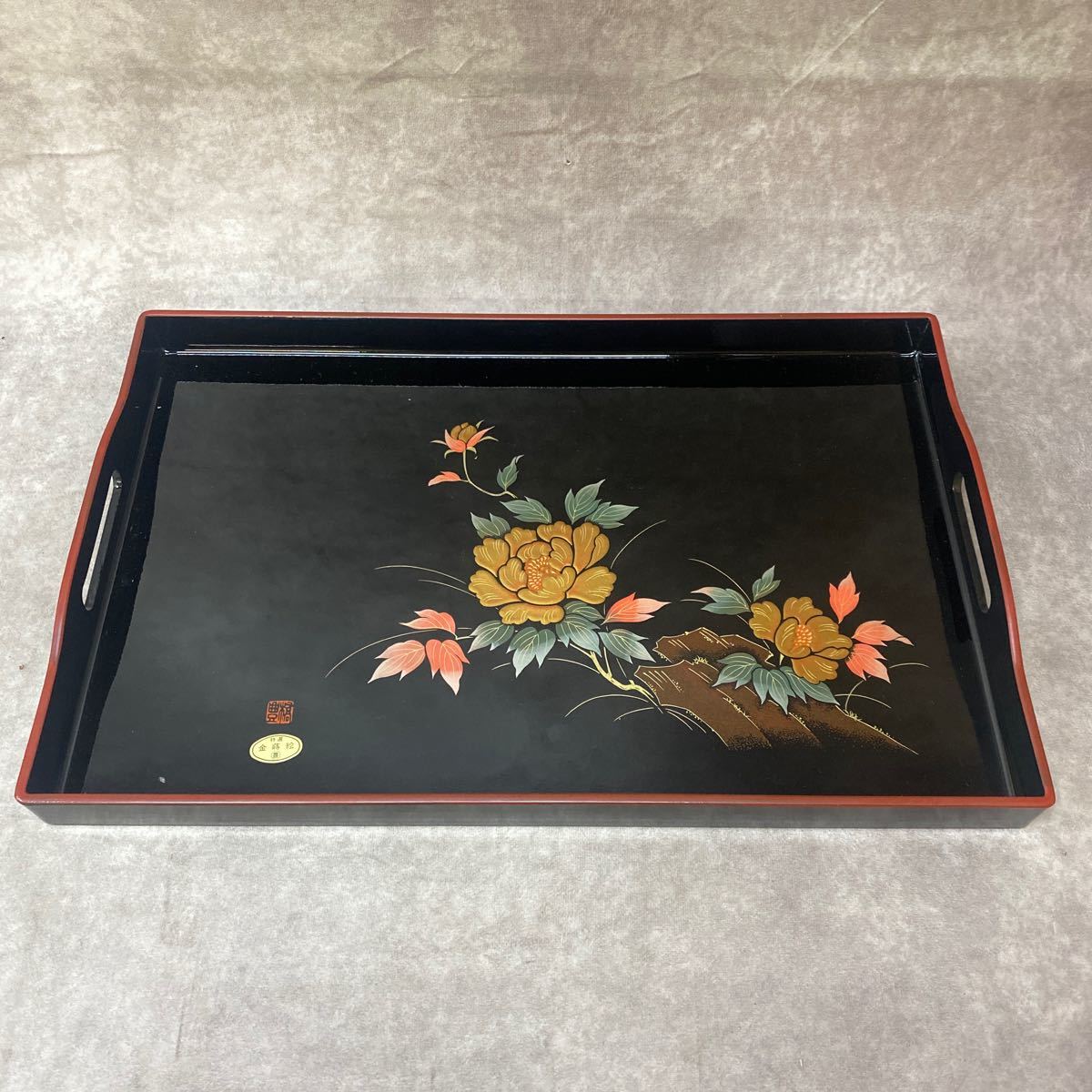 Guter Zustand, ungebraucht, Goldlack, Toyohashi Obon, Blume, Lackwaren, langes Tablett, gespeicherter Gegenstand, handgemalt, ca. 4 x 50 x 30 cm, mit Griff, Pfingstrose, langes Tablett, Lackwaren, hölzern, Naturholz, goldfarben, Handwerk, Lackkunst, Obon