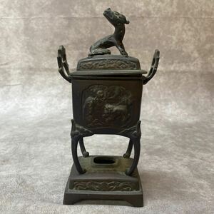 時代物 麒麟 銅製 真鍮製 香炉 獅子 香道具 置物 古銅 茶道具 中国美術？ 古い 足付き 金属製 獅子 高さ約22cm 重量約1.2k
