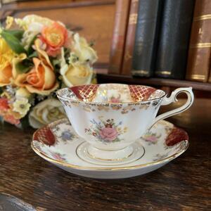 y863r103 英国王室御用達 ROYAL ALBERT/ロイヤルアルバート カップ＆ソーサー エンプレスシリーズ CATHERINE キャサリン レッド系