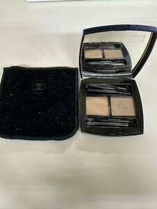 CHANEL シャネル ラ　パレット スルスィル　ドゥ　シャネルN 01ライト残量多 中古品【6123N】