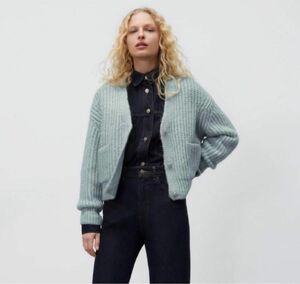 ZARA ザラ　ビジューボタン　ニットカーディガン　Ｓサイズ ふわふわモヘアカーディガン　クロップド丈