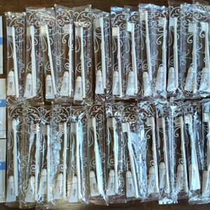 使い捨て歯ブラシ　30本　マウスウォッシュ3個のおまけ付き　ホテルアメニティ　歯ブラシ 