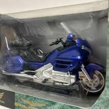NewRay HONDA GOLDWING Blue ニューレイ ホンダ ゴールドウイング ロードライダーコレクション バイク完成品ミニカー モデルカー 1/12 1/10_画像2