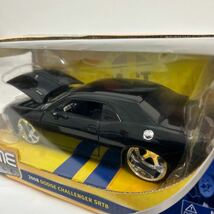 Jada toys BIGTIME MUSCLE 1/24 DODGE CHALLENGER SRT8 6.1 HEMI 2008 ダッジ チャレンジャー カスタム 完成品ミニカー モデルカー_画像5