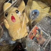 ムンク展　ピカチュウ　ぬいぐるみ 新品 掘り出し物 Pokemon_画像1