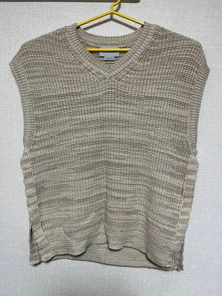 YOKE 5G OVERSIZED V-NECK KNIT VEST