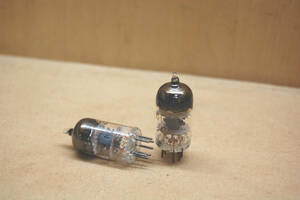 真空管　TESLA 6F32/6AK5 Square Getter NOS pair (2pcs.)