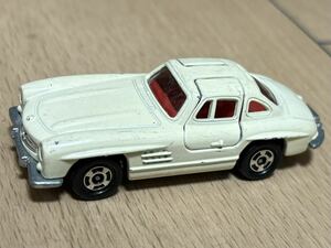 トミカ 日本製 No.F19 メルセデス ベンツ 300SL 1980年 ホワイト やや美品 