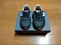 ☆送料込☆new balance(ニューバランス)　キッズスニーカー　 IV220BKO　サイズ:15.0cm☆_画像1