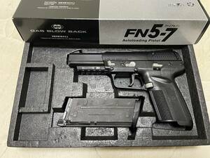 東京マルイ　FN5-7 ガスブロ　おまけに東京マルイのエアコキ南部14年式（U-18）