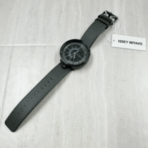 【未使用・長期在庫処分品・73062-3】　ISSEY MIYAKE/イッセイミヤケ　腕時計　NYAK701　自動巻　43mm　田村奈穂デザイン_画像2