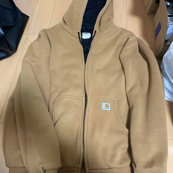 Carhartt パーカー