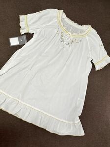 [. price cut ]NO169* Pink House [ beautiful goods, remainder cloth button attaching ]. flower embroidery . wonderful loan tunic white 