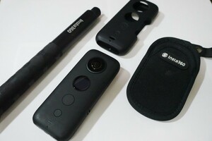 【中古並品】Insta360 one X　ポーチ・自撮り棒付　360度カメラ