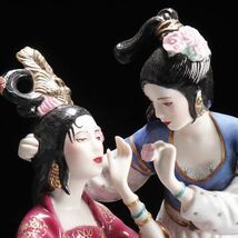 X046. 中国美術 陶製人形 美人 女性 二人 置物 高さ30cm / 陶磁器フィギュリン東洋美術_画像2