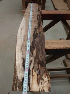 くるみ　胡桃　No.240113-A　無垢　乾燥材　板（長さ880㎜ｘ幅140～180㎜ｘ厚み20㎜）1枚　木材　DIY　棚板　小物作りに