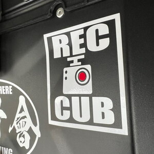 CUB カブ REC ドラレコ 煽り運転抑制 肉球 録画中 セキュリティ バイクアクセサリー カッティング 文字だけが残る 10色.