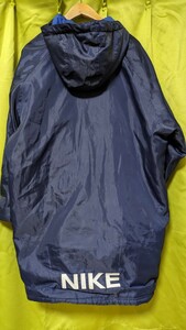 NIKE bench coat (M size )