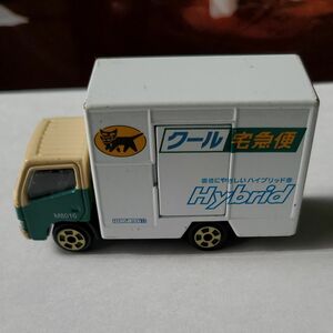 トミカ　 ミニカー クール宅急便車 M8010号 クロネコヤマト ヤマト運輸 トラック 