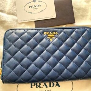 新品★プラダ★PRADA★ユニセックス★財布★ラウンドファスナー：紺 ネイビーキルティング