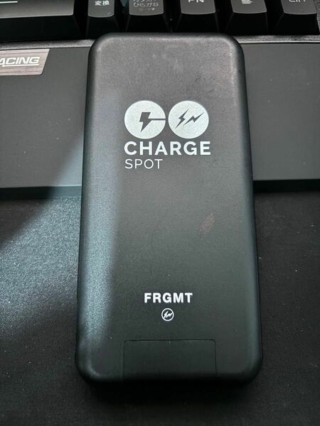 fragment design × ChargeSPOT モバイルバッテリー