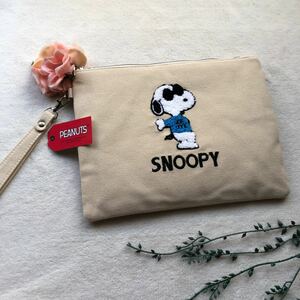 新品 定価3500 スヌーピー フラットポーチ SNOOPY フラットケース PEANUTS 雑貨　カバン　ポーチ　