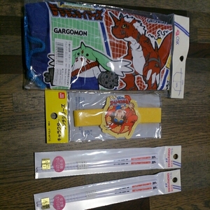  new goods * digimon tima-z. present pouch & gum band chopsticks 2 serving tray total 4 point * go in . go in ..