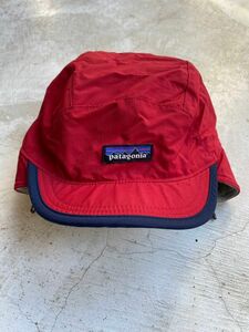 希少 レッド パタゴニア patagonia シェルドシンチラ ダックビル キャップ 耳あて 極暖 キャンプ 登山 スノーボード