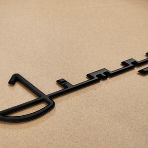 スズキ◎SUZUKI ジムニー 筆記体 3Dエンブレム◎マットブラック☆送料無料◎各枚数対応可能