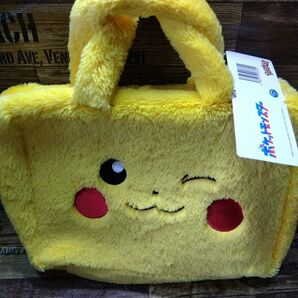 新品　ポケットモンスター　プレミアムモコモコバッグ　送料込み