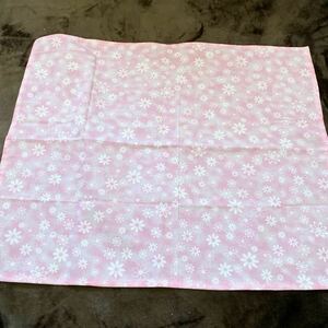  hand made * pink flower pattern * place mat . meal naf gold * school child care . kindergarten 