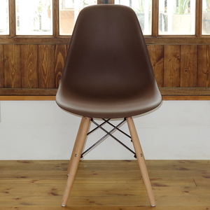 訳あり品 イームズ DSW シェルチェア 椅子 DSWチェア Eames オフィスチェア チェア イス 家具 ダイニング ブラウン/NTベース BB