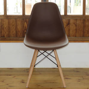 訳あり品 イームズ DSW シェルチェア 椅子 DSWチェア Eames オフィスチェア チェア イス 家具 ダイニング ブラウン/NTベース BBの画像1