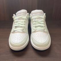 【美品】NIKE WMNS DUNK LOW NEXT NATURE WHITE/BARELY GREEN us6.5ナイキ ダンク_画像2